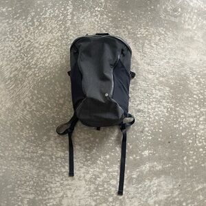 Lululemon More Miles Active Backpack 17L Black White Grid